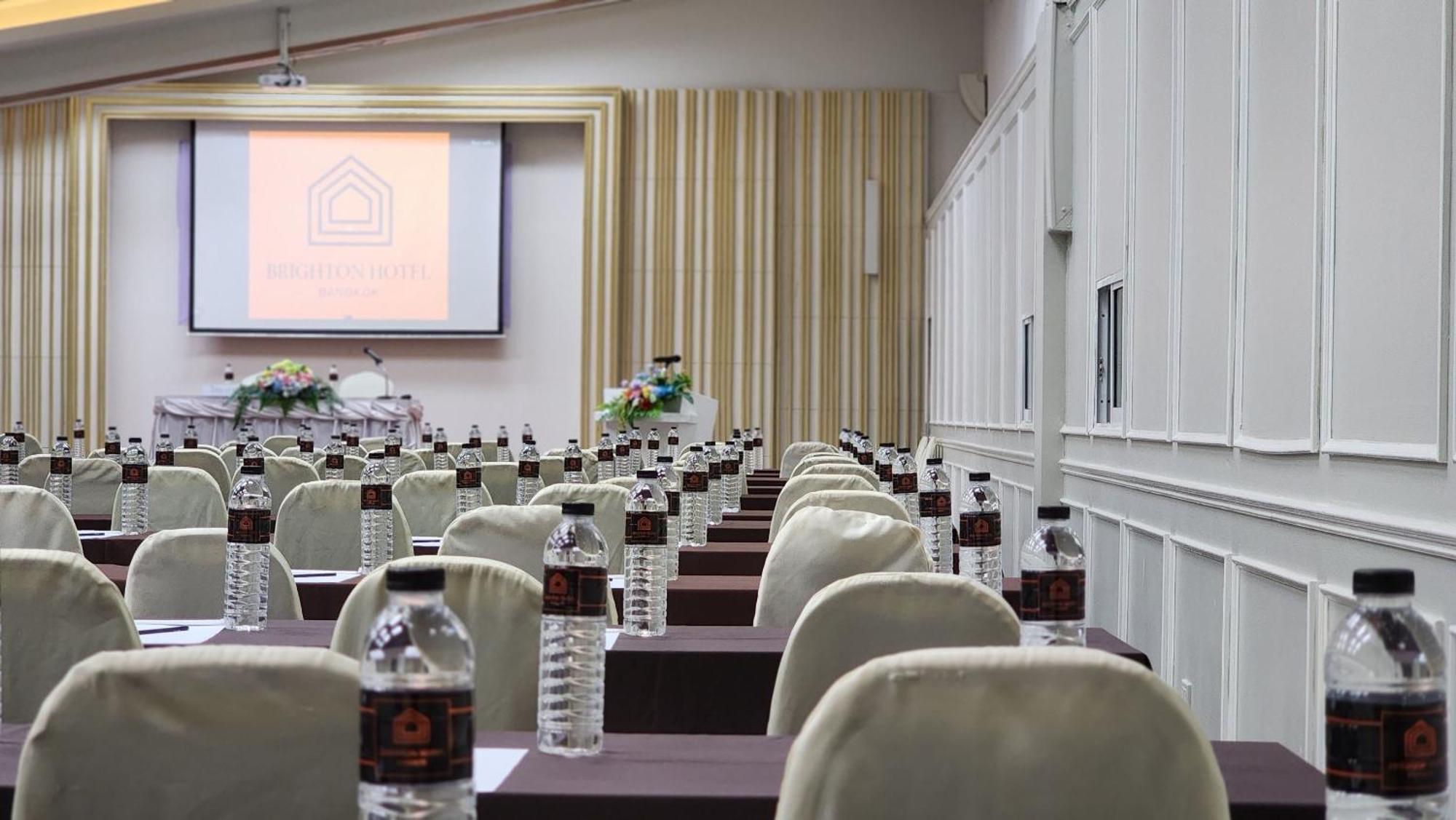 Brighton Hotel Bangkok Extérieur photo