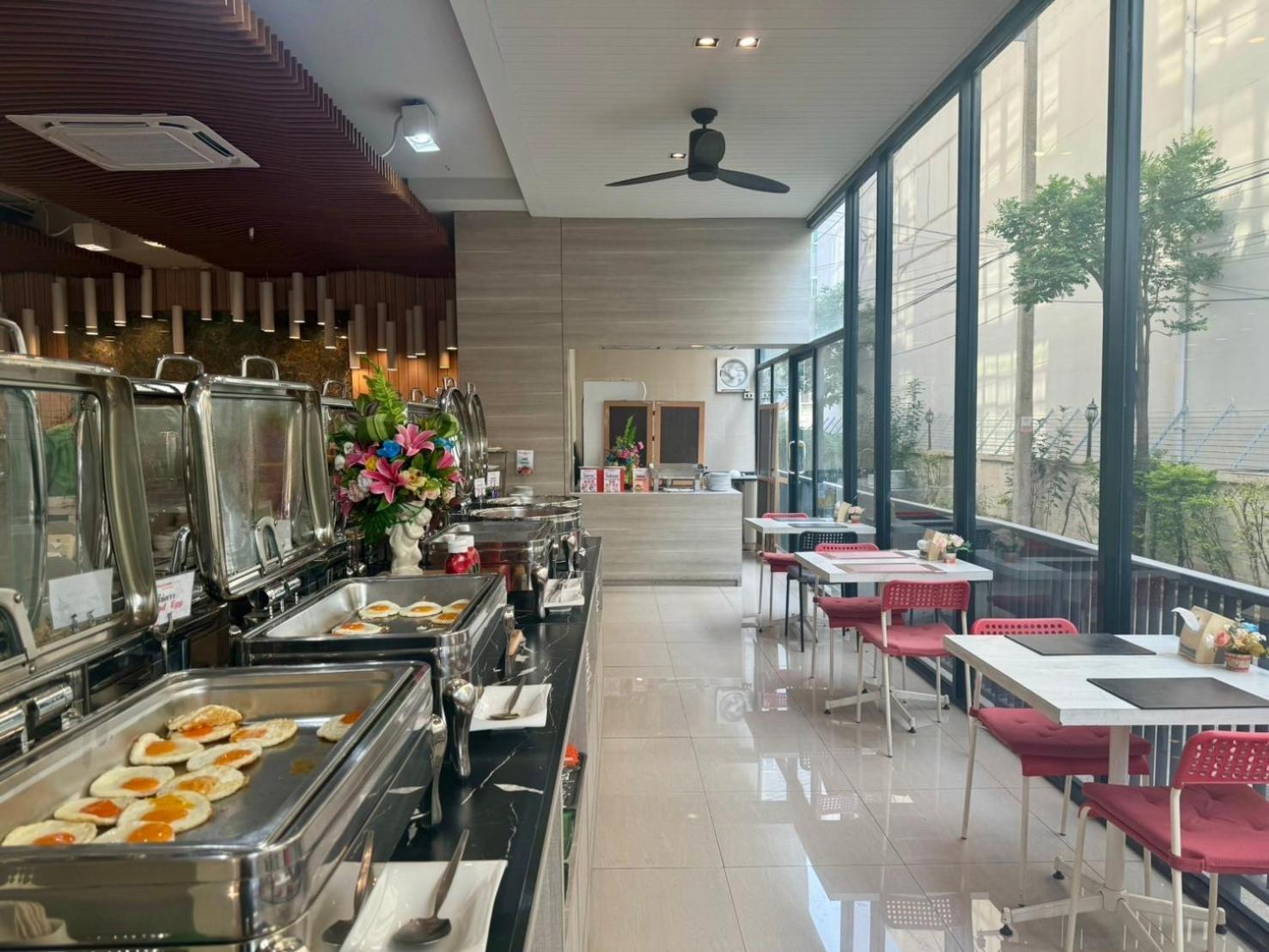 Brighton Hotel Bangkok Extérieur photo